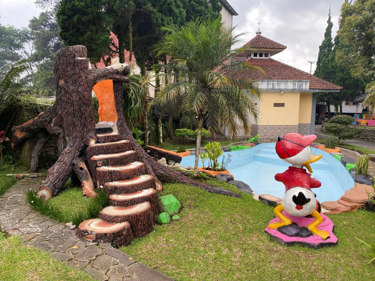 Hotel Puspa Sari Ciater Exterior foto