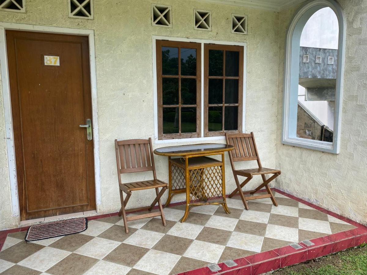 Hotel Puspa Sari Ciater Exterior foto