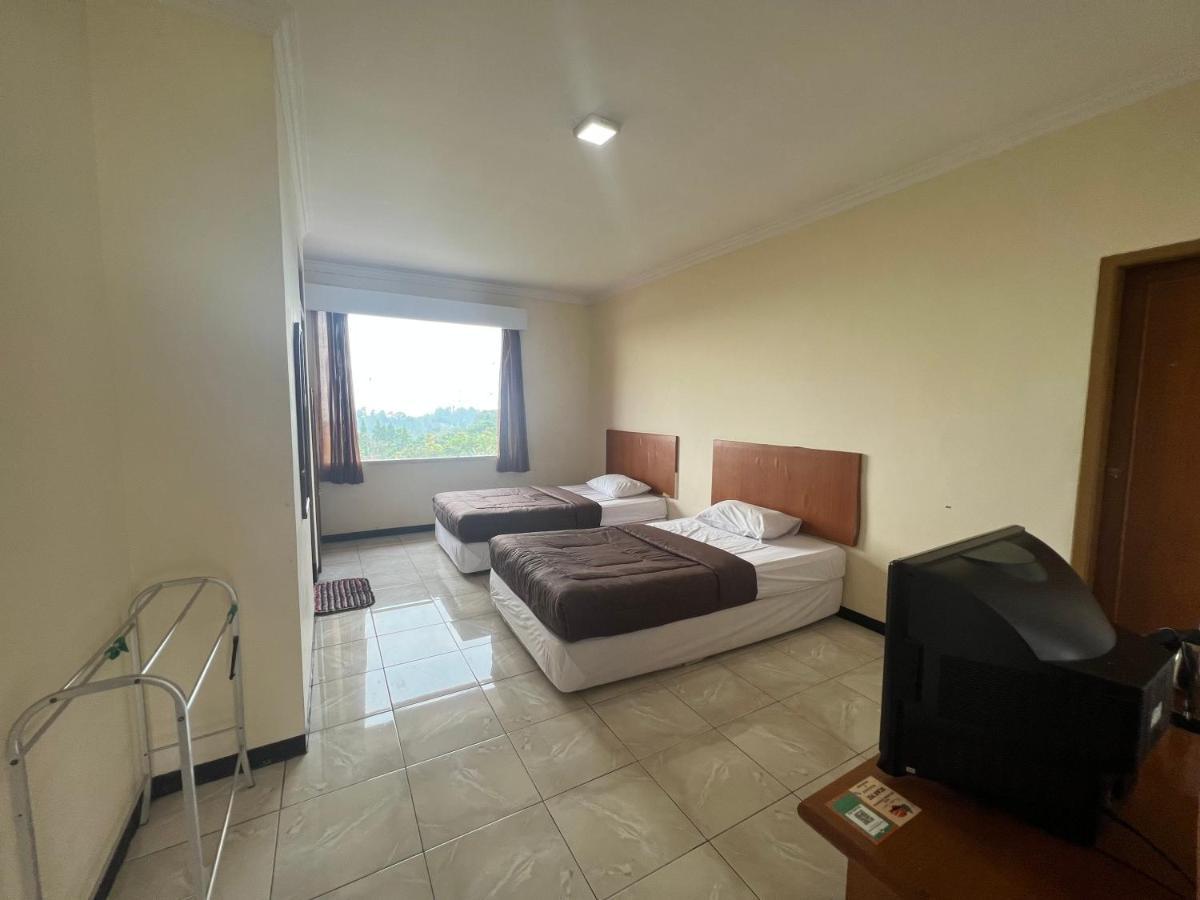 Hotel Puspa Sari Ciater Exterior foto